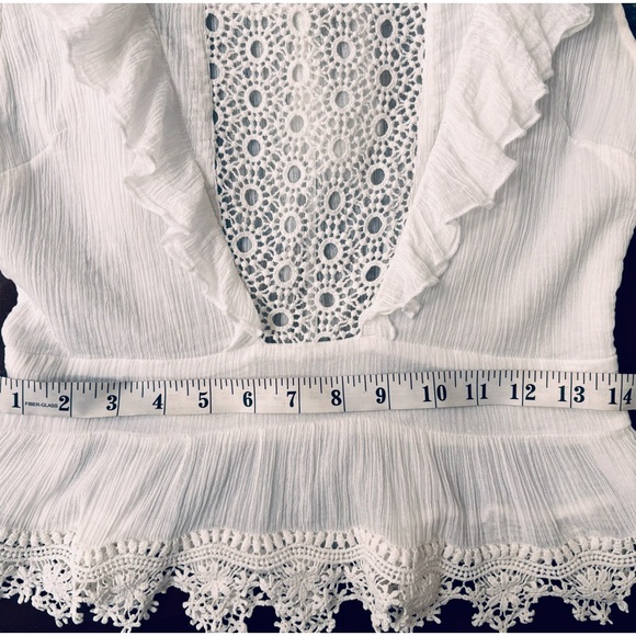 Guess Jamie White Mock Neck Top Size M - Picture 11 of 15